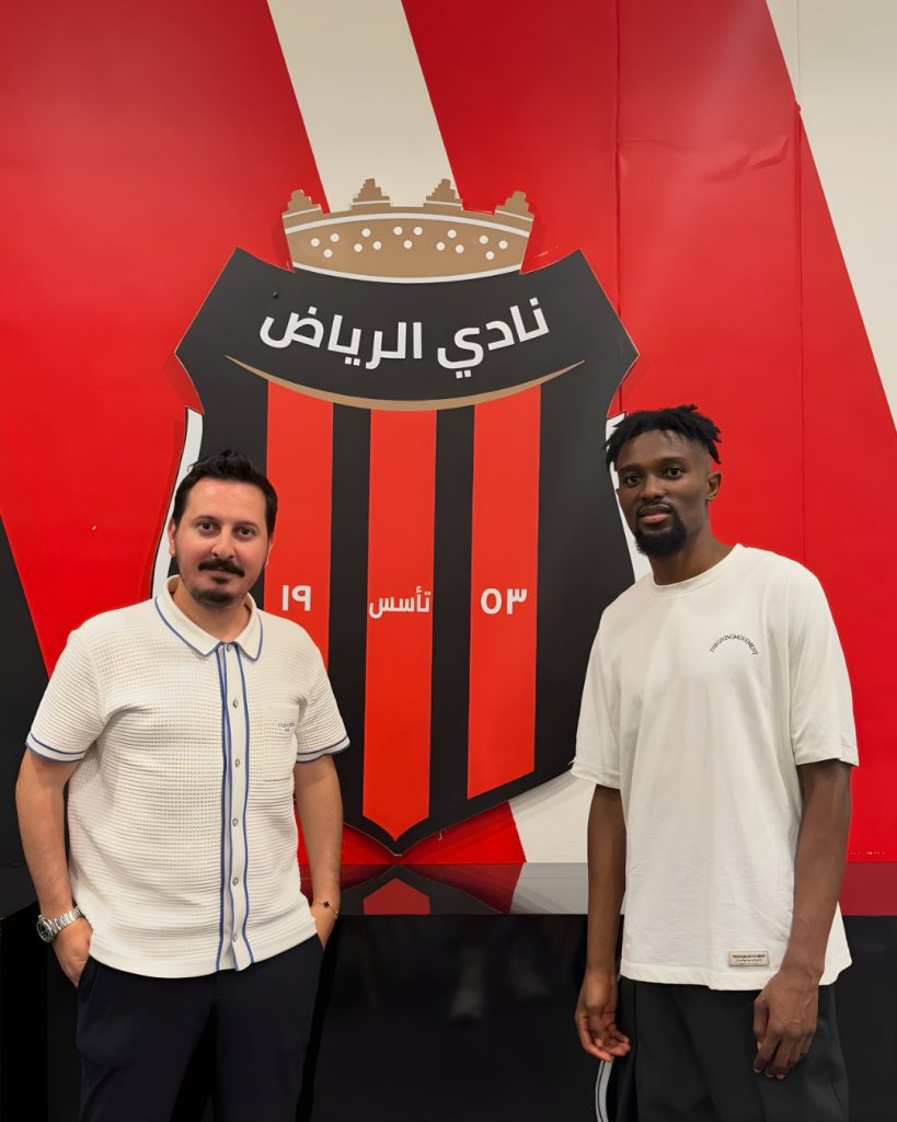 Bernard Mensah Returns to Al Riyadh After Difficult Al-Nasr Spell