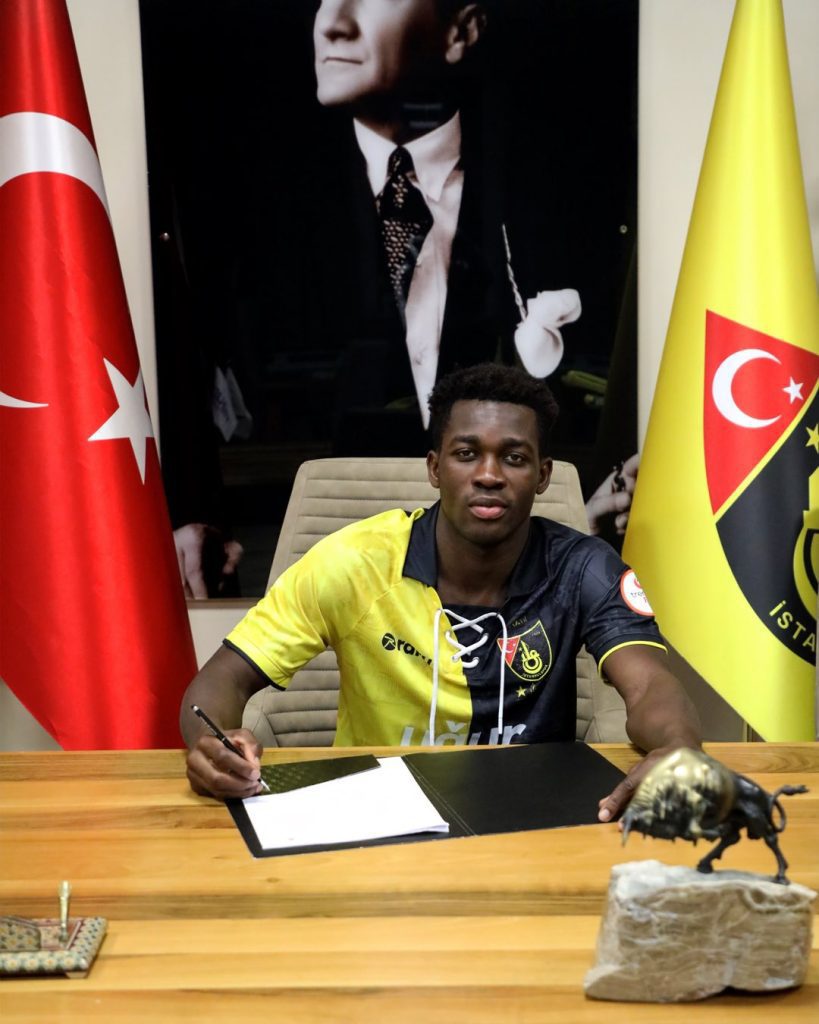 Saviour McClintock Kagbetor Signs Five-Year Professional Deal with Istanbulspor