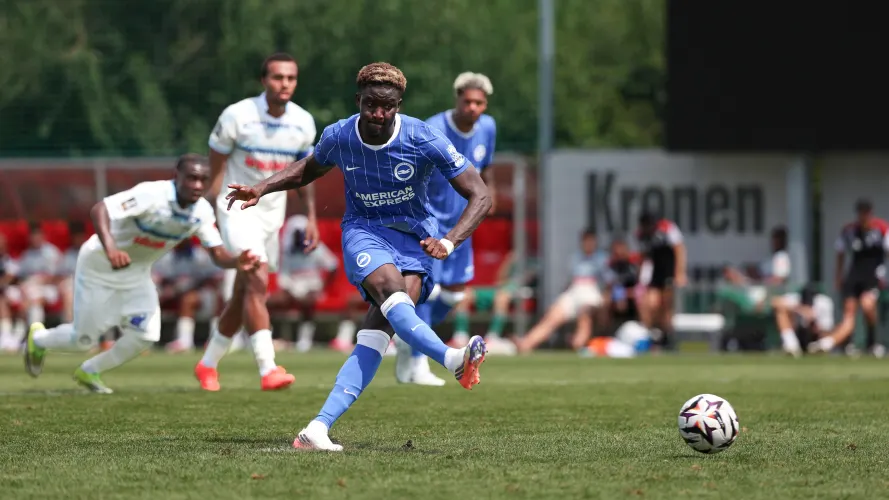 Fabian Hurzeler Praises Ibrahim Osman as Brighton Consider His First-Team Future