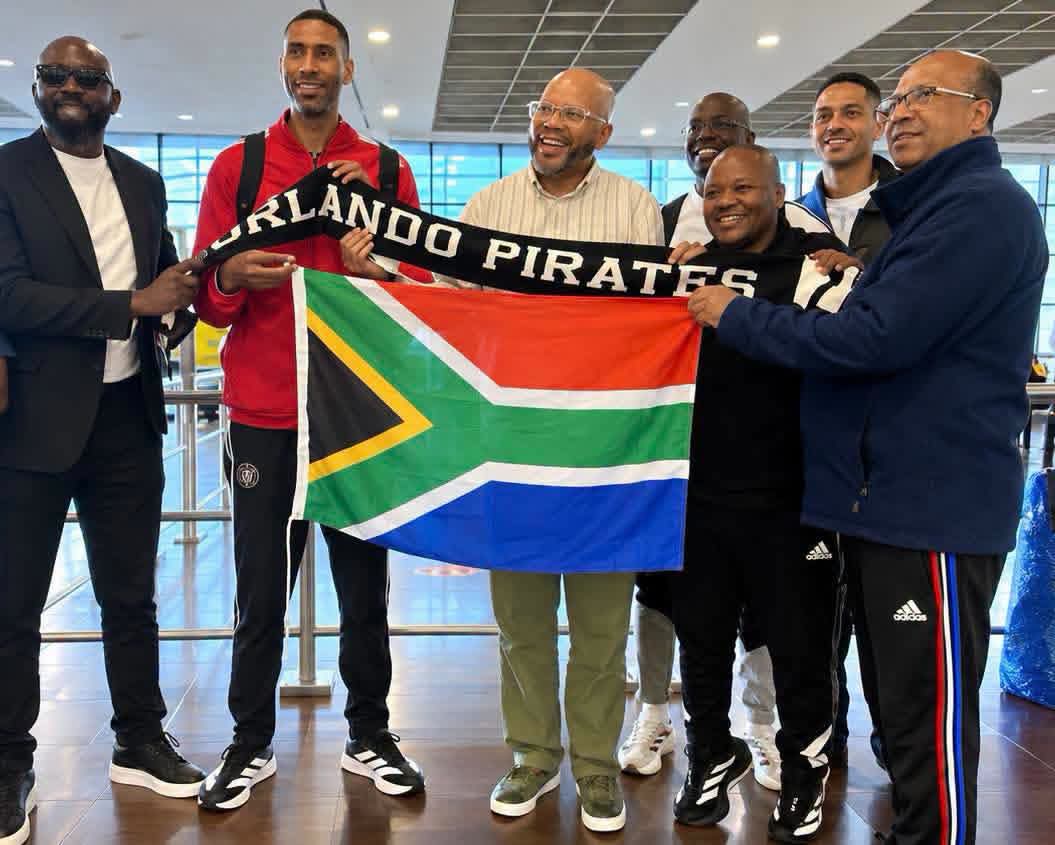ORLANDO PIRATES LAND IN MAURITIUS AHEAD OF CAF CHAMPIONS LEAGUE CLASH!