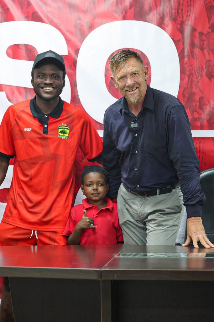 Eric Tinkler Encourages 15-Year-Old Aspiring Journalist After Kotoko Win